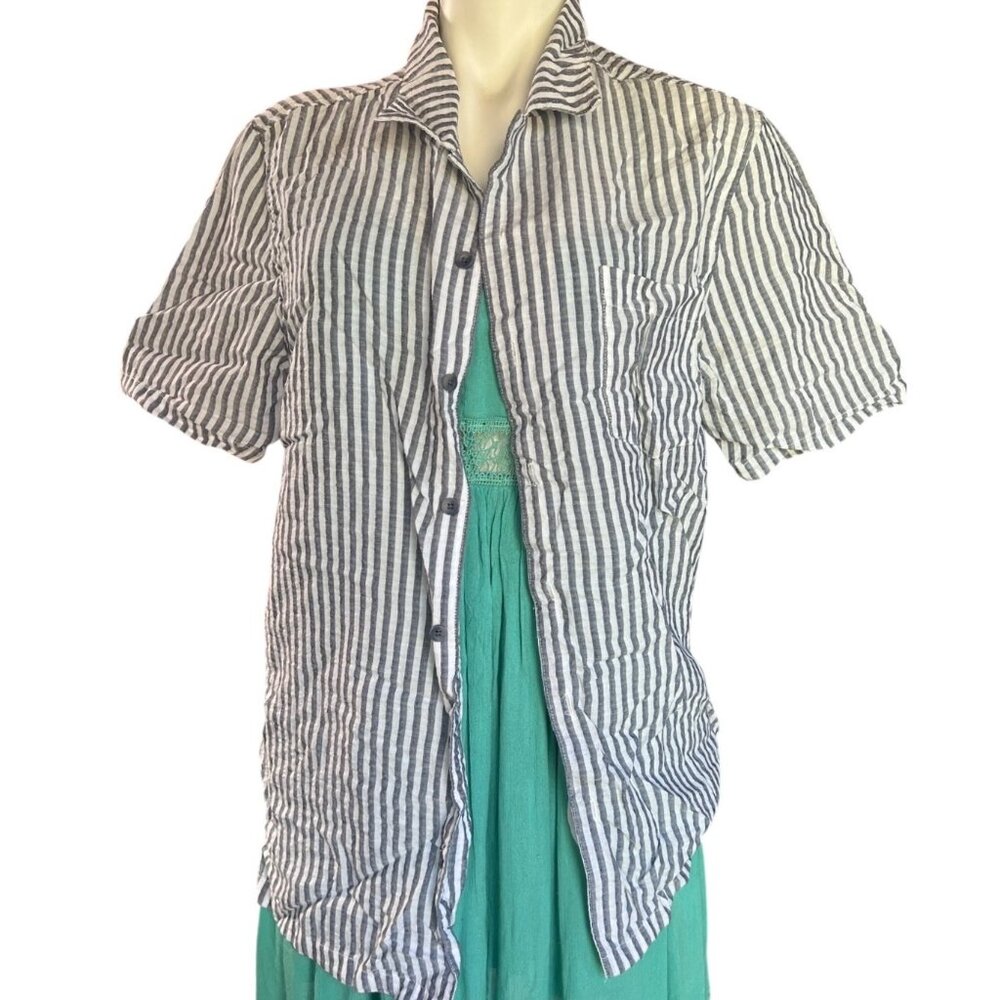 Premise Men’s Medium Gray & White Striped Short Sleeve Shirt Lightweight